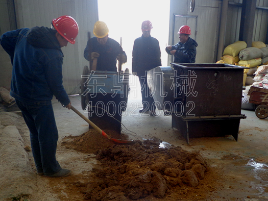 東鼎機(jī)械泥料破碎實(shí)驗(yàn)